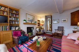 Sitting Room- click for photo gallery